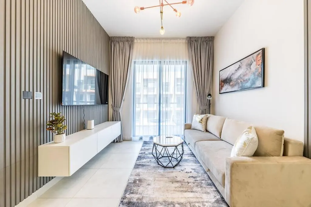 Apartment Dazzling 1Br-Binghatti Rose-Jvc Dubai